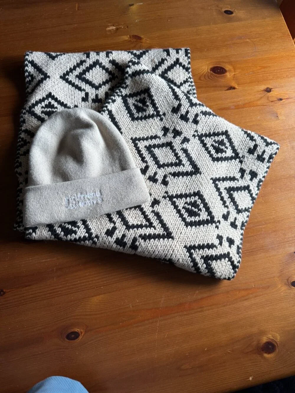 Girlfriend Collective Tan Beanie and Lucky Brand Black/Cream Infinity Scarf